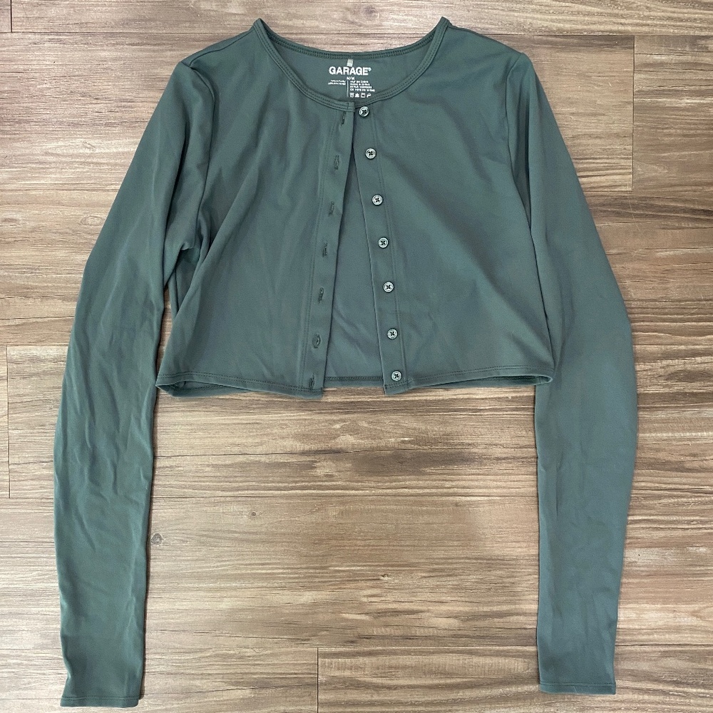 Garage Long sleeve Crop Top